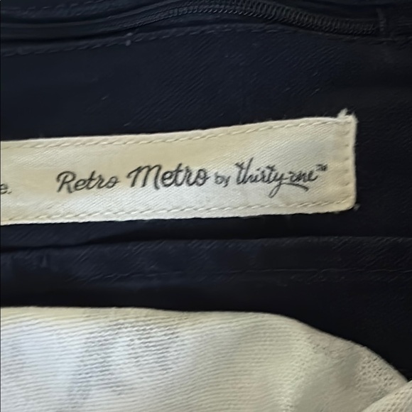 Thirty One Retro Metro Tote Bag in Fab Flourish - Picture 2 of 6